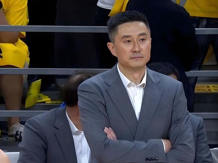 广东队年轻球员出场时间骤减 杜锋保守用人引争